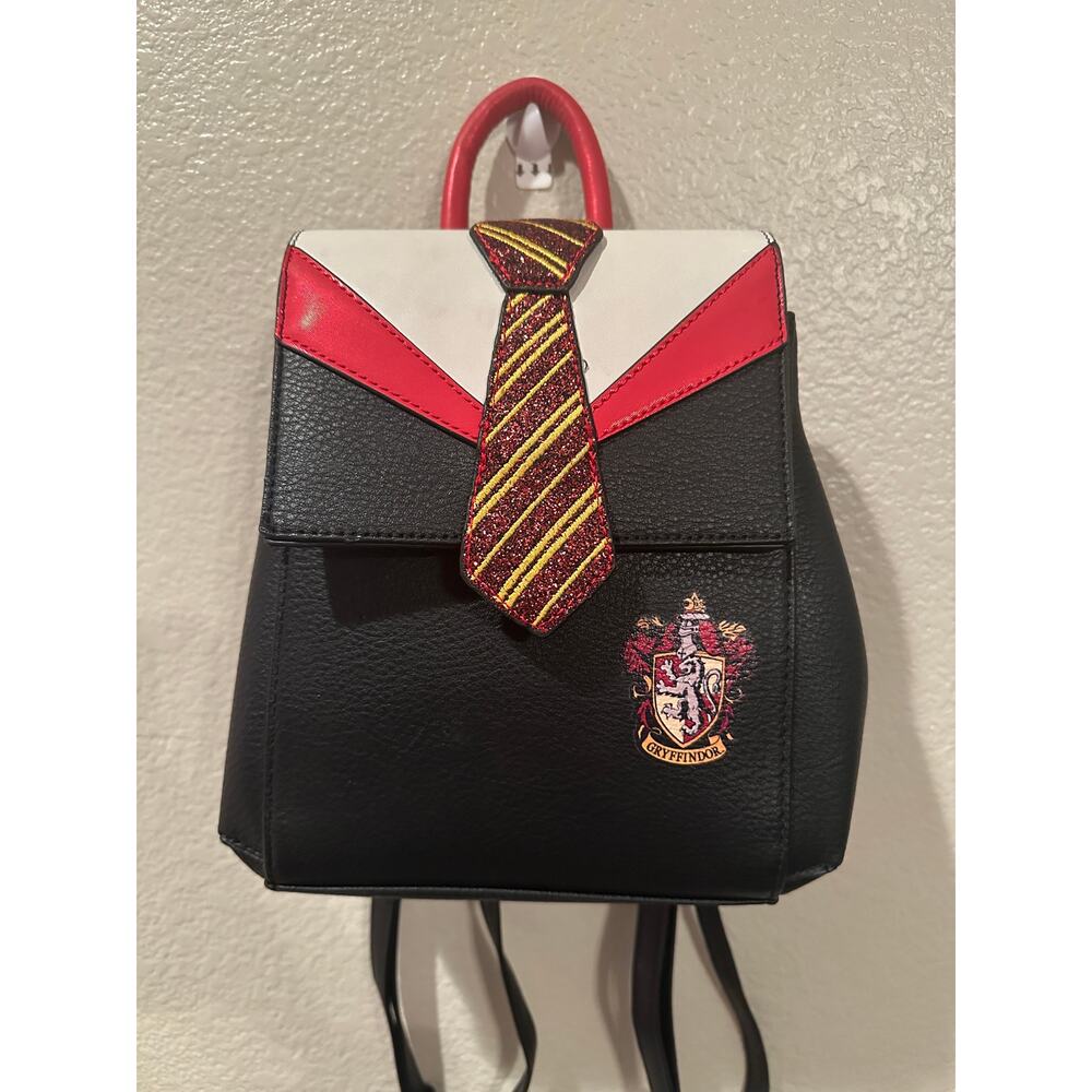 NWOT Universal Danielle Nicole Harry Potter Gryffindor Uniform Backpack Red Robe